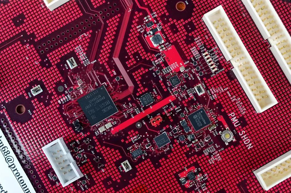 PCB外层棋盘格Copper Thieving布局，铜块间距0.3mm