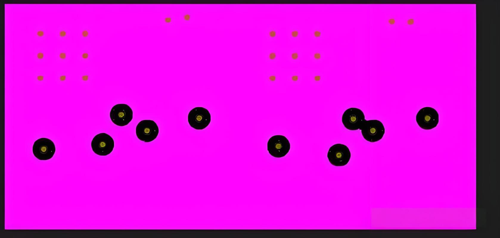 将上述 实心区域（Region）的层属性改为 阻焊层（Solder Layer）。